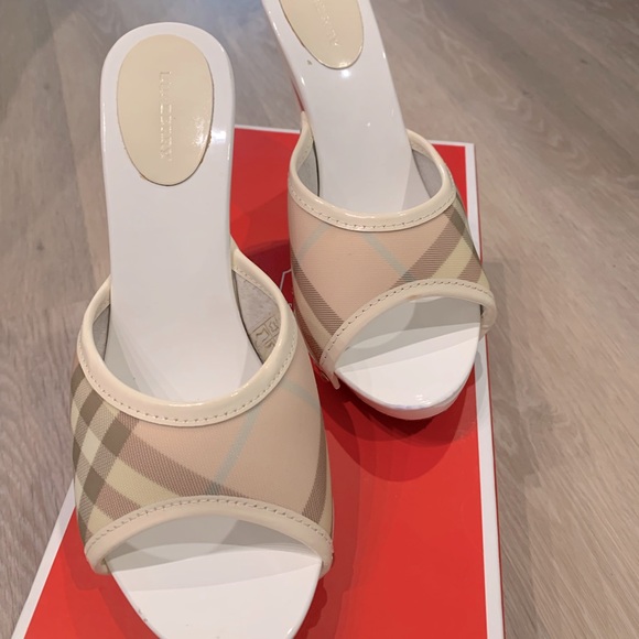 Burberry Pink Nova Check Heel - Picture 1 of 5